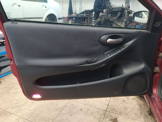 bontott FIAT STILO Bal első Ajtóhatároló