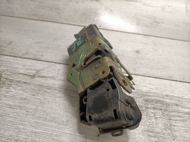 bontott FIAT STILO Bal első Ajtózár