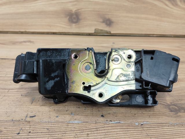 bontott FIAT STILO Bal első Ajtózár