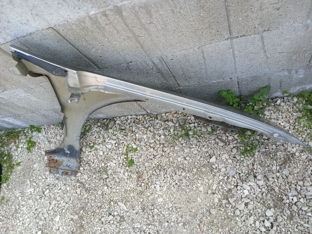 bontott FIAT STILO Bal első Sárvédő