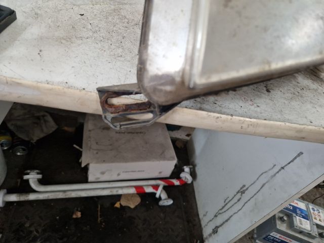 bontott FIAT STILO Bal Fényszóró