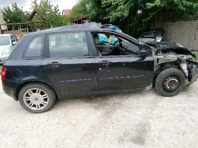 bontott FIAT STILO Bal hátsó Ablak Sín