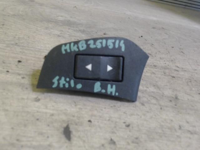 bontott FIAT STILO Bal hátsó Ablakemelő Kapcsoló