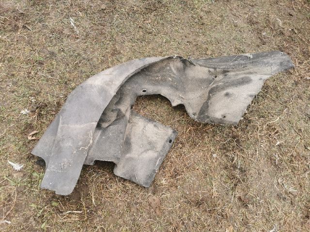 bontott FIAT STILO Bal hátsó Dobbetét (Kerékjárati, Műanyag)