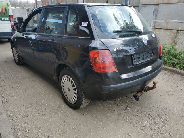 bontott FIAT STILO Bal hátsó Gumikéder