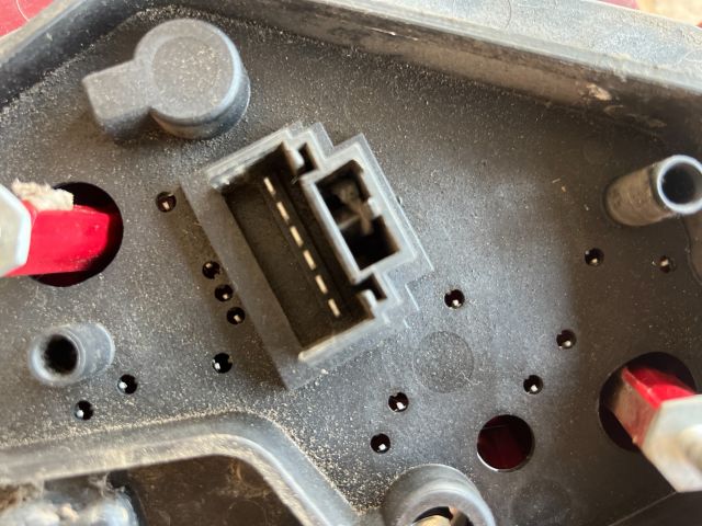 bontott FIAT STILO Bal Hátsó Lámpa