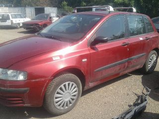 bontott FIAT STILO Bal hátsó Sárvédő