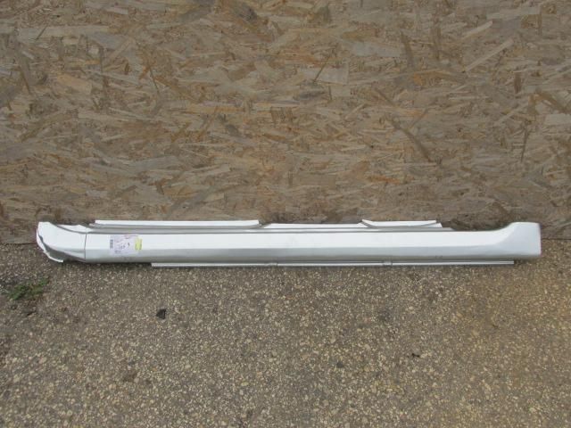 bontott FIAT STILO Bal Küszöb