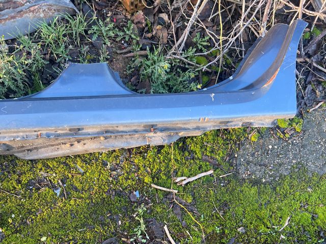 bontott FIAT STILO Bal Küszöb