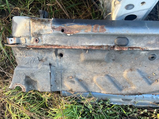 bontott FIAT STILO Bal Küszöb