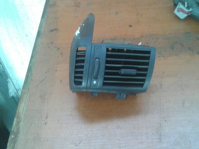 bontott FIAT STILO Bal Szellőző