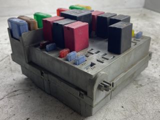 bontott FIAT STILO Biztosítéktábla Doboz