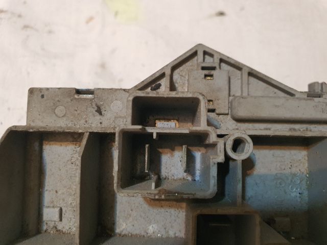 bontott FIAT STILO Biztosítéktábla Utastér