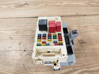 bontott FIAT STILO Biztosítéktábla Utastér