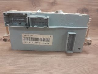 bontott FIAT STILO Biztosítéktábla Utastér