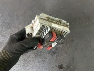 bontott FIAT STILO Biztosítéktábla Utastér