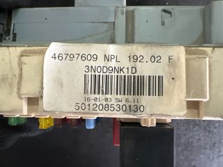 bontott FIAT STILO Biztosítéktábla Utastér