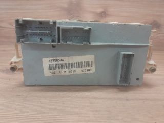 bontott FIAT STILO Biztosítéktábla Utastér