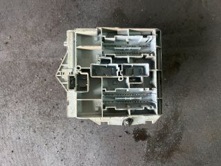 bontott FIAT STILO Biztosítéktábla Utastér