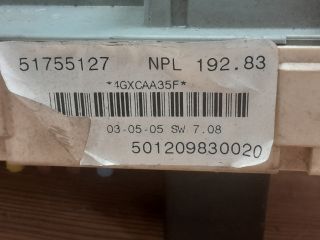 bontott FIAT STILO Biztosítéktábla Utastér