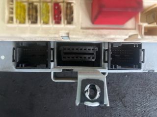 bontott FIAT STILO Biztosítéktábla Utastér