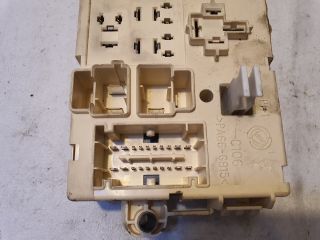 bontott FIAT STILO Biztosítéktábla Utastér