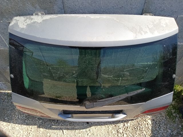 bontott FIAT STILO Csomagtérajtó (Részeivel)