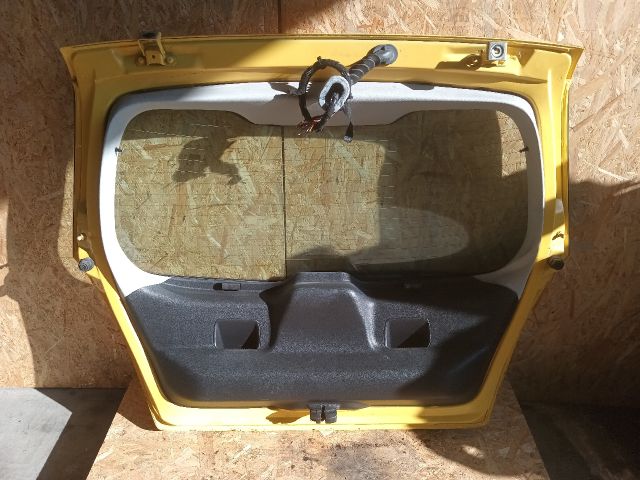 bontott FIAT STILO Csomagtérajtó (Részeivel)