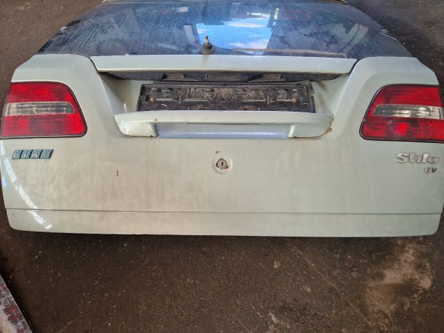 bontott FIAT STILO Csomagtérajtó (Részeivel)