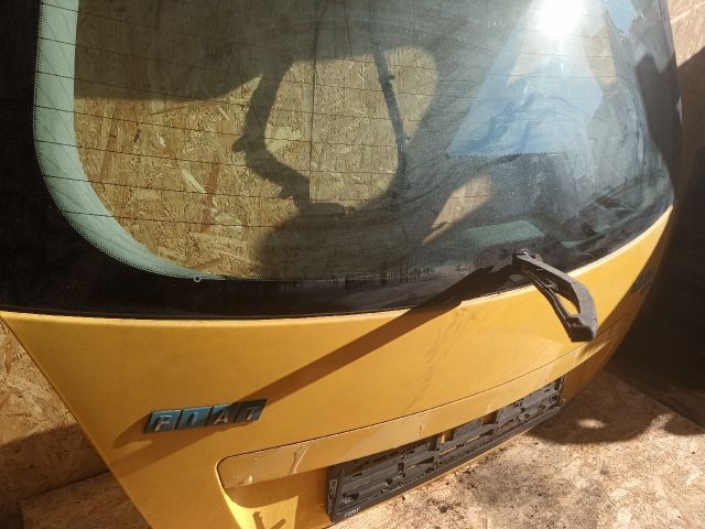 bontott FIAT STILO Csomagtérajtó (Részeivel)