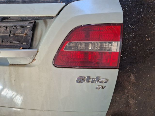 bontott FIAT STILO Csomagtérajtó (Részeivel)