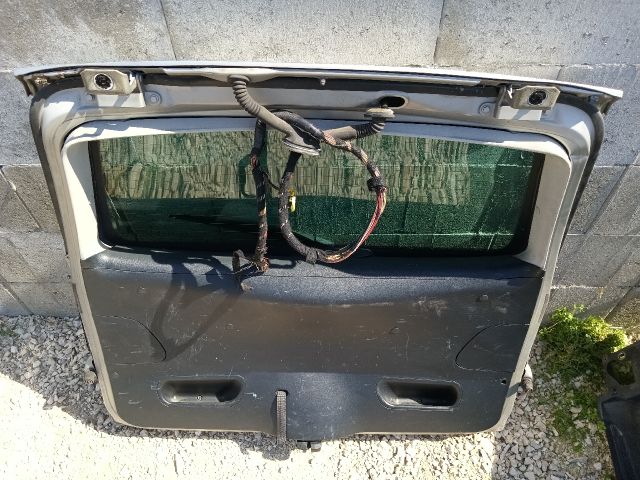 bontott FIAT STILO Csomagtérajtó (Részeivel)