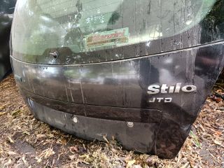 bontott FIAT STILO Csomagtérajtó (Részeivel)
