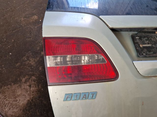 bontott FIAT STILO Csomagtérajtó (Részeivel)