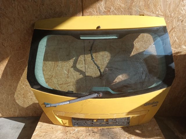 bontott FIAT STILO Csomagtérajtó (Részeivel)