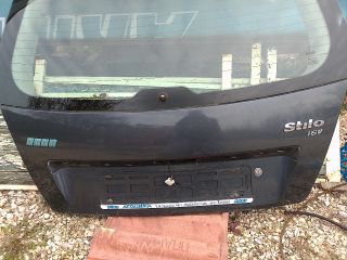 bontott FIAT STILO Csomagtérajtó (Üres lemez)