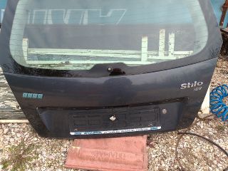 bontott FIAT STILO Csomagtérajtó (Üres lemez)