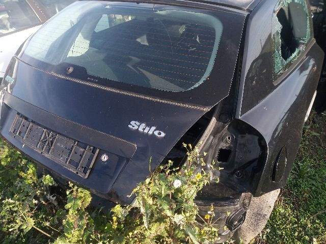 bontott FIAT STILO Csomagtérajtó (Üres lemez)