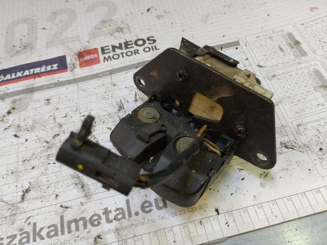 bontott FIAT STILO Csomagtérajtó Zárszerkezet