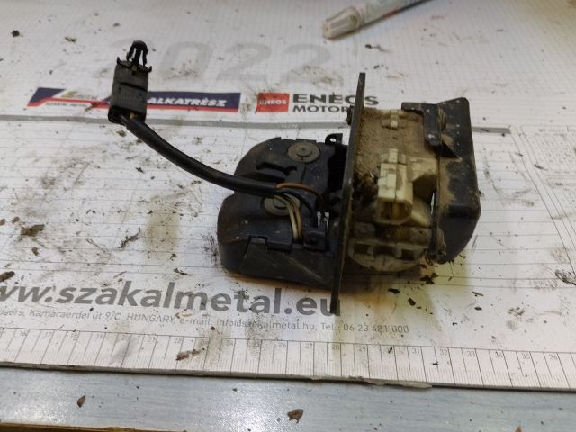 bontott FIAT STILO Csomagtérajtó Zárszerkezet