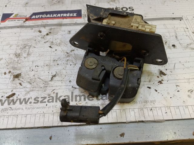 bontott FIAT STILO Csomagtérajtó Zárszerkezet