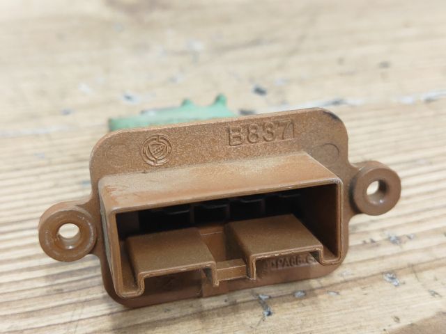 bontott FIAT STILO Előtét Ellenállás Fűtőmotor