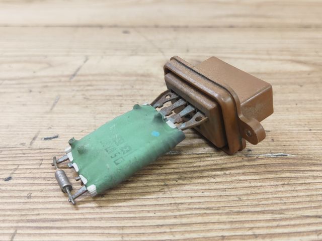 bontott FIAT STILO Előtét Ellenállás Fűtőmotor