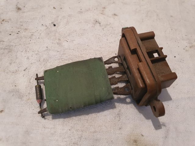 bontott FIAT STILO Előtét Ellenállás Fűtőmotor