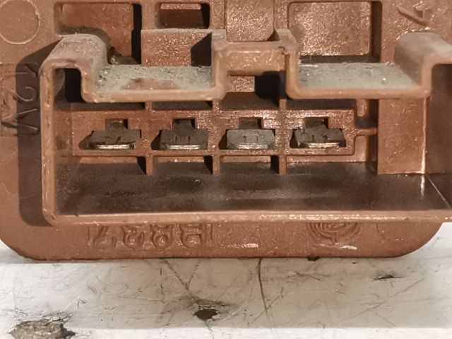 bontott FIAT STILO Előtét Ellenállás Fűtőmotor