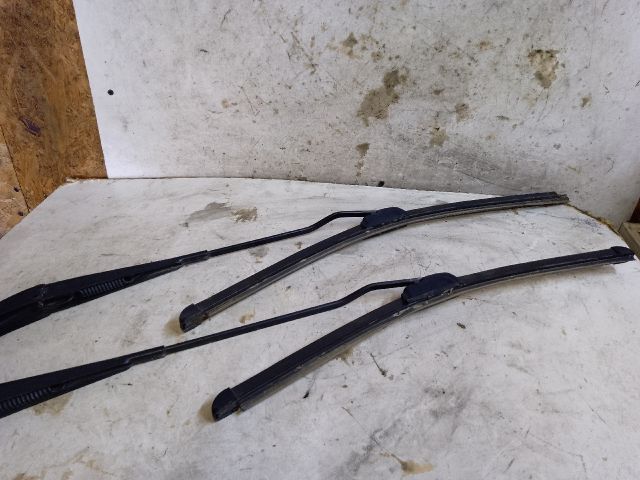 bontott FIAT STILO Első Ablaktörlő Kar