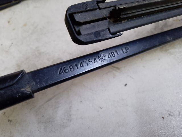 bontott FIAT STILO Első Ablaktörlő Kar