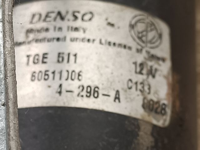 bontott FIAT STILO Első Ablaktörlő Szerkezet Motorral