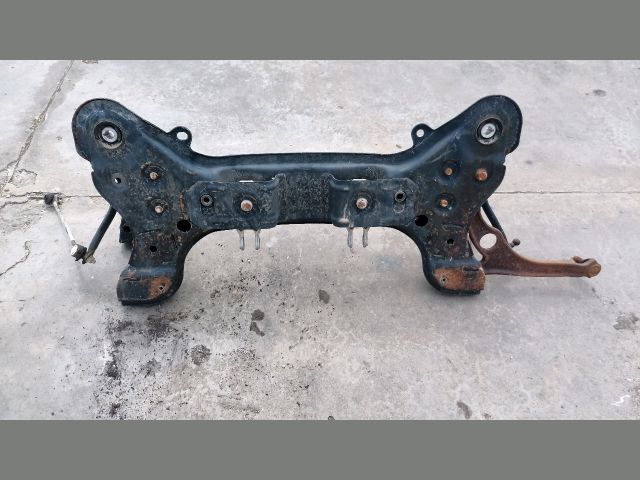 bontott FIAT STILO Első Bölcső