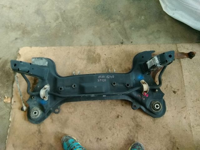 bontott FIAT STILO Első Bölcső